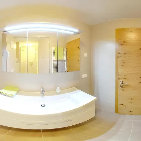 Karglhof Stammhaus شقة *