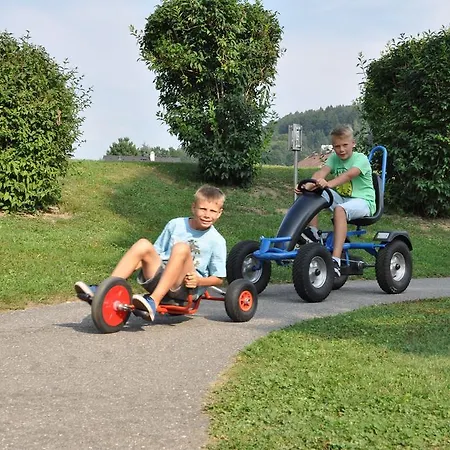 Karglhof Stammhaus شقة